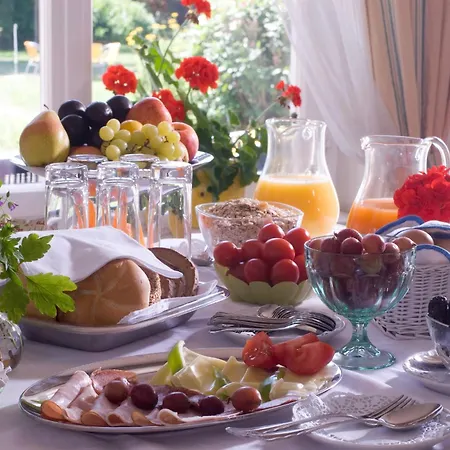 Konstanze Velden am Wörthersee